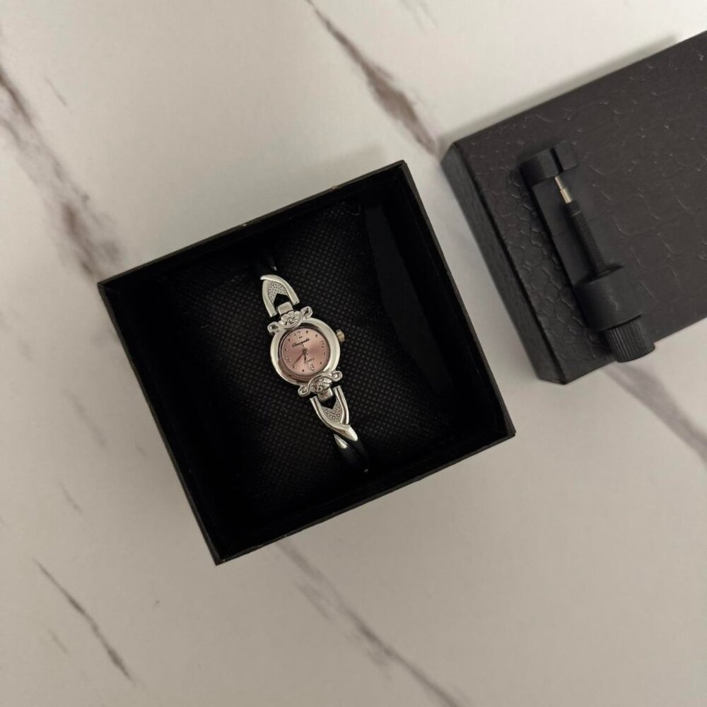 Sku:0211 cute silver pink mini watch vintage style+in a gift box Stainless steel - Picture 3 of 7